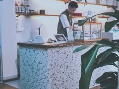 -Line 咖啡(石厦花园店)