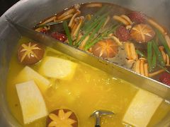 -湊湊火锅·茶憩(打浦桥日月光店)