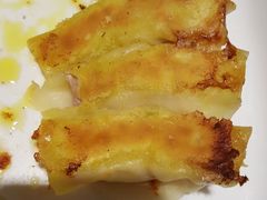大肉虾仁锅贴-海富荣·锅贴·陕菜家常菜(阳光城店)