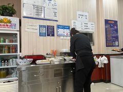 -晋合湘山西刀削面(中冀斯巴鲁大厦店)