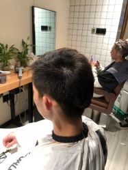 -PE SALON