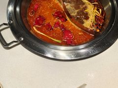 -老房老舍重庆火锅(假日城市店)