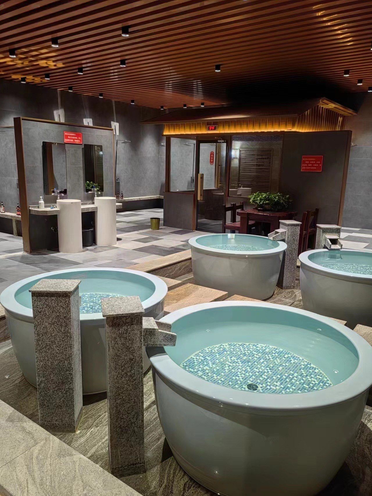 今天,我怀着期待的心情来到了洗浴