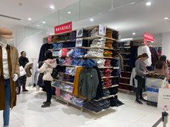 -优衣库(青岛伟东乐客城店)