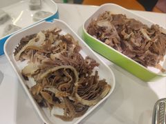 -嘎琉鲜切牛肉自助火锅