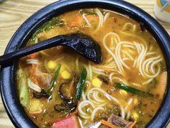 -张一碗云南过桥米线(新疆职业大学店)