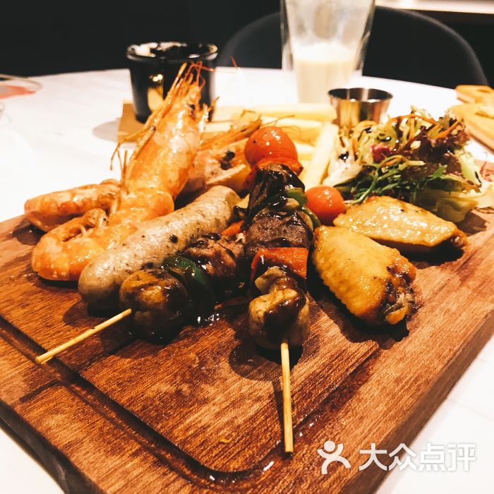 海陆空小食拼盘