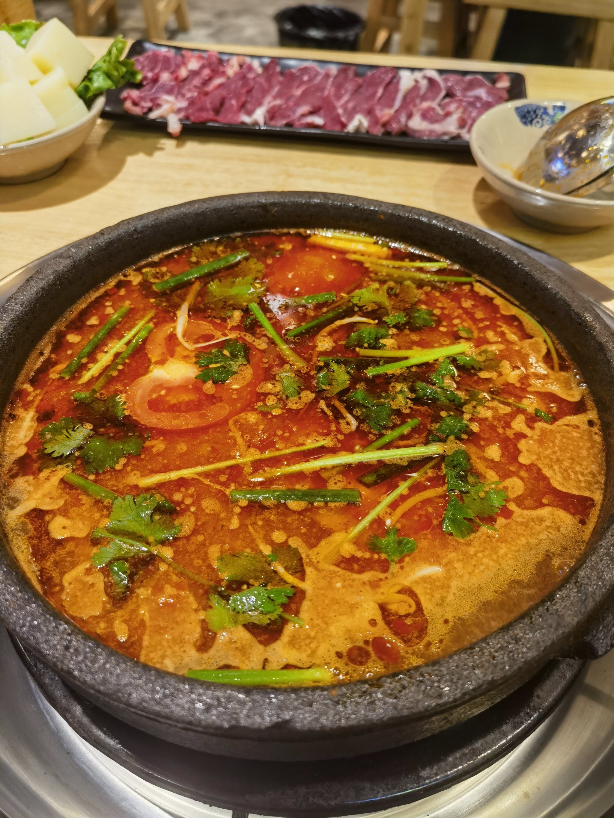 温江酸汤牛肉火锅