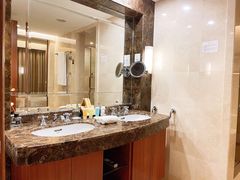 -汕尾巴黎半岛酒店