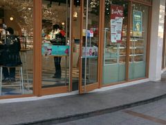 -85度C(生甜甜圈研究工坊·上海平凉店)