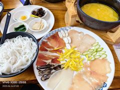 -桥香园过桥米线(国贸店)