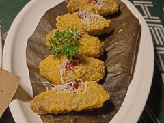 香酥蛋黄鸡翅-树下时尚餐厅(翠园街店)