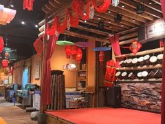 -老滇山寨•云南特色菜•地方菜•民族风情歌舞表演(金碧店)