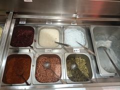 -成都你六姐·牛肉冒菜·麻辣香锅(长泰广场店)