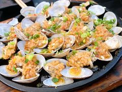 铁板烤花甲-何师烧烤Pro ·江湖川菜·小龙虾·精酿(太古里旗舰店)
