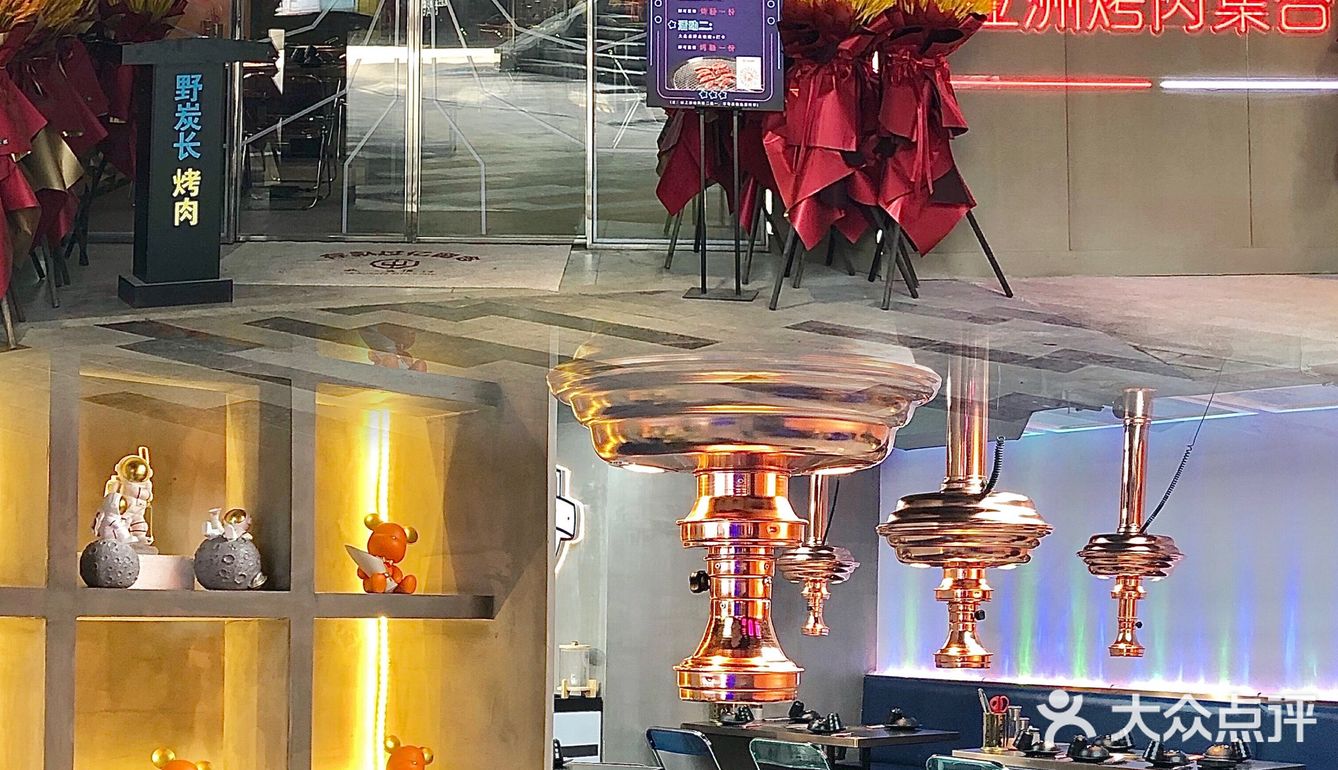 我就奔着他家一米五花肉来的！！