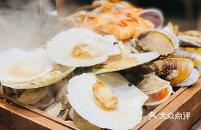 Oak-Steamed Shellfish