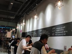 大堂-HELLO 27 意面·沙拉·帕尼尼