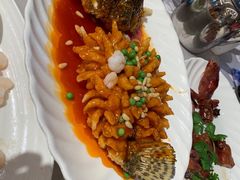 -品悦酒店(三林古镇店)