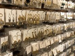 -泰康仰忠精品批发城