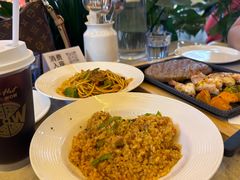-必胜客(WOW中心城店)