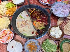 -赵美丽·重庆社区火锅·直营店(火车东站·中豪国际店)