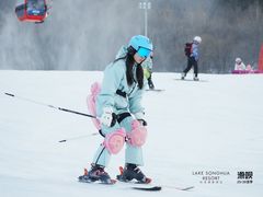 -中旅松花湖滑雪场