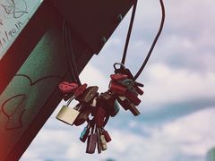 爱情锁-铁桥