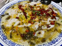 招牌酸菜鸭嘴鱼-你鲟欢·香茅柠檬鱼(金沙店)