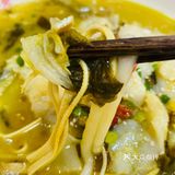 可以一个人吃鱼了[调皮]