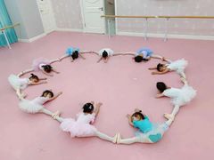 -Isee灰姑娘(龙湖狮山天街店)