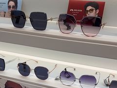-J-Optical佳视明眼镜·蔡司视觉(青岛金茂览秀城店)