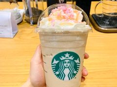 天真努力的苹果NFC果汁-星巴克臻选(上海合生汇1F店)