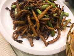 茶树菇炒牛柳-新享乐海鲜(翠华路店)