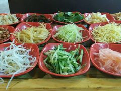 -鸿通城购物中心