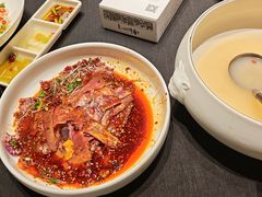 -艳阳天民俗村(公园路店)