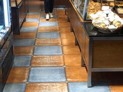 面包甜点陈列柜-苹果花园(龙漕路店)