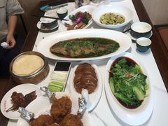 -梅利汴京烤鸭•开封豫菜地标店(东大街店)