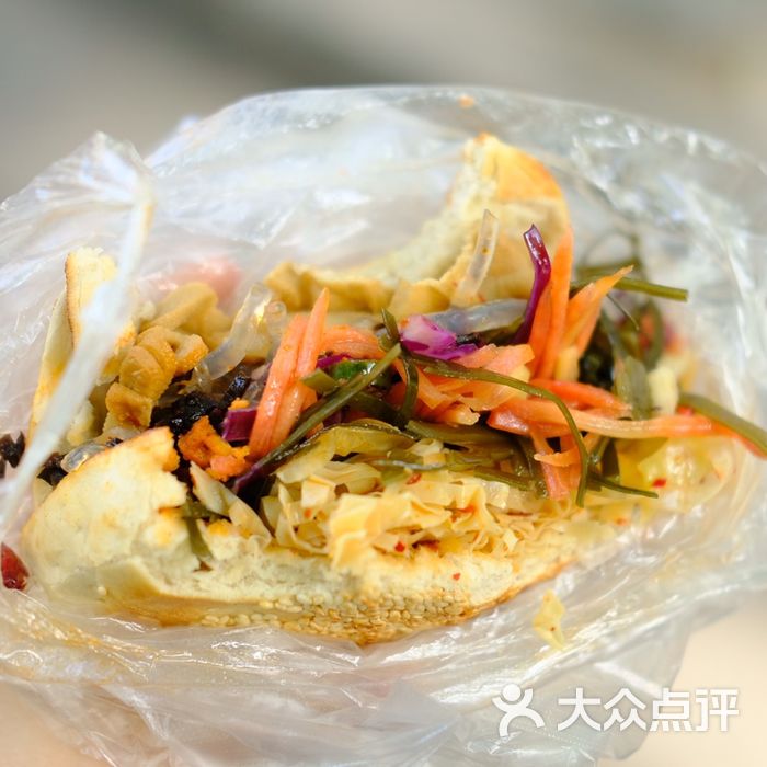 高炉烧饼夹菜