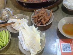 -渝嘴小老弟老火锅(华新村店)