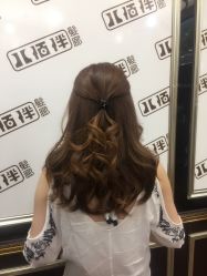 点击看大图 -八佰伴8008星级形象店