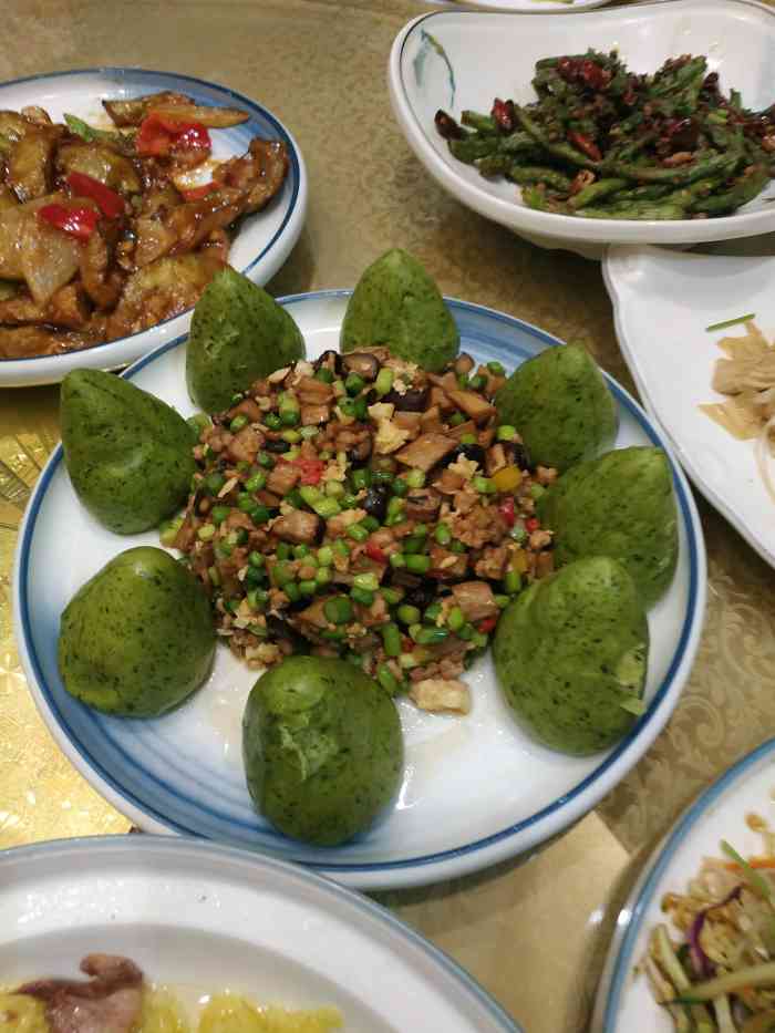 红门小院私房菜二部-"「锅包肉」吃起来是酸的,感觉一般.「排.