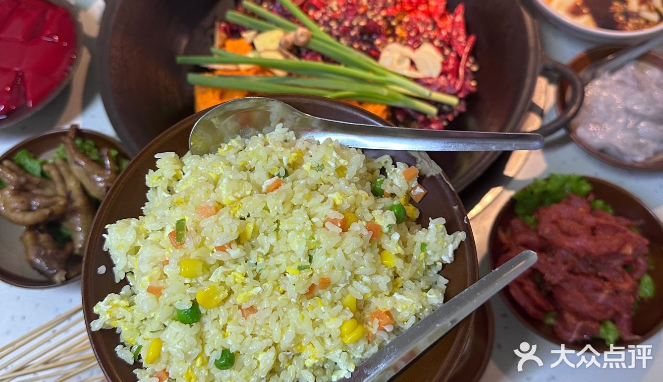 卧卧卧❗️这么贵的锅底还排队