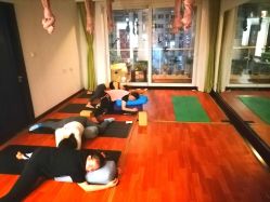 -Yvon yoga 瑜伽·精准体态管理中心