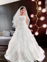 点击看大图 -GRACE KELLY婚纱与礼服(北京店)