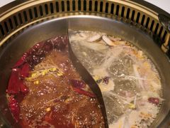 红白鸳鸯锅底-欠火锅·水牛毛肚·团建聚餐·生日宴(何山路店)