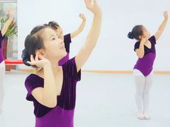 -小芳舞蹈团·少儿舞蹈·中国舞(龙江校区)