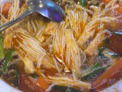 -霄汉牛三鲜湖北砂锅菜(万松园2店)
