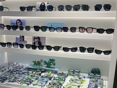 -J-Optical佳视明眼镜·蔡司视觉(青岛金茂览秀城店)