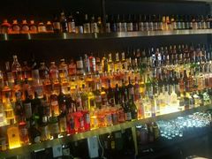 -UNI UNI(环亚凯瑟琳店)